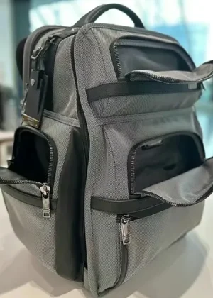 Designer  Versatile Durable Sports Fitness Large Capacity Mountaineering Bag Fashion Travel Lightweight Computer Bag